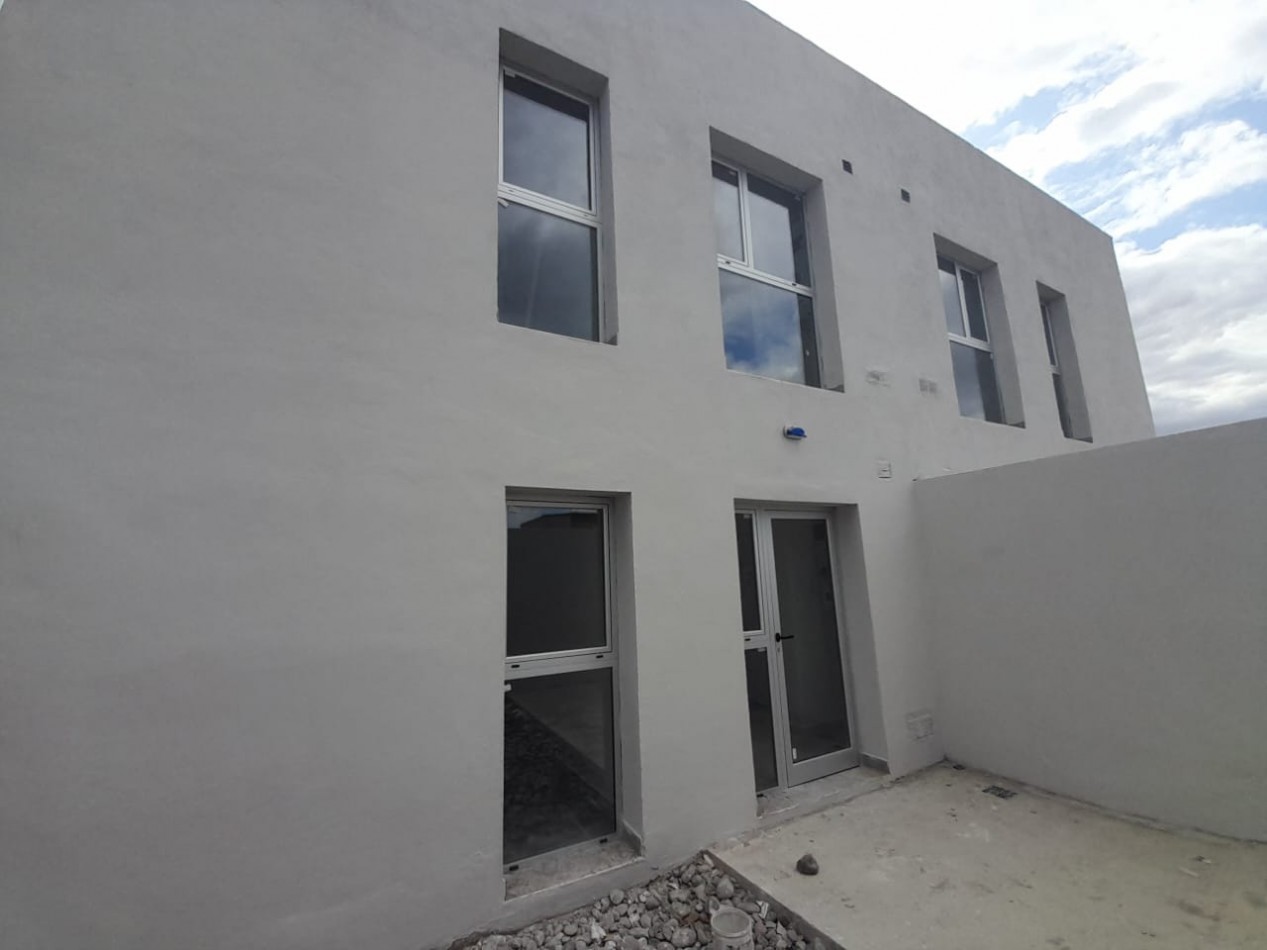 DEPARTAMENTO EN VENTA - GRAL. ROCA - RIO NEGRO